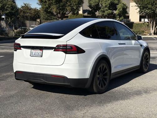 2024 Tesla Model X Long Range