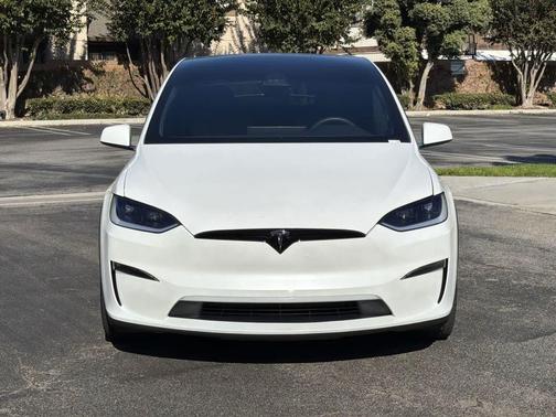 2024 Tesla Model X Long Range
