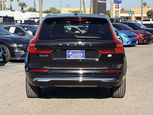 2022 Volvo XC60 Recharge Plug-In Hybrid T8 Inscription Expression