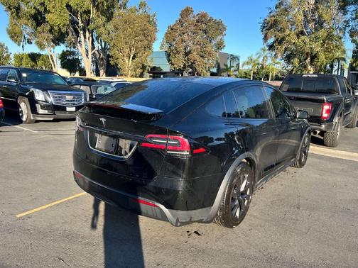 2022 Tesla Model X Plaid Tri Motor All-Wheel Drive