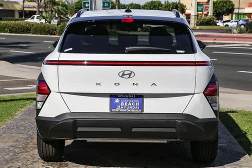 Atlas White 2026 Hyundai KONA SEL Sport