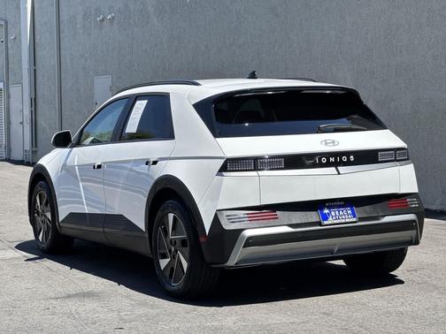 2025 Hyundai IONIQ 5 SEL