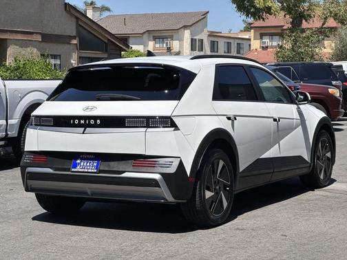 2025 Hyundai IONIQ 5 SEL