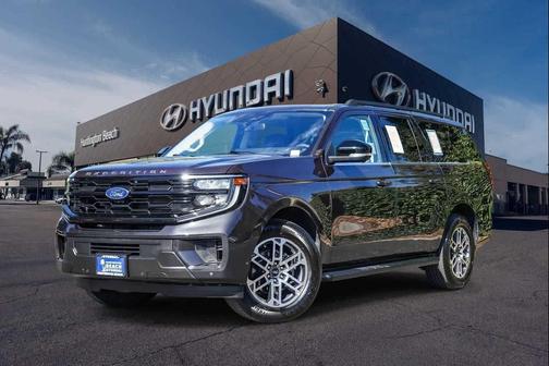Dark Matter Gray Metallic 2025 Ford Expedition Max Active 4x2