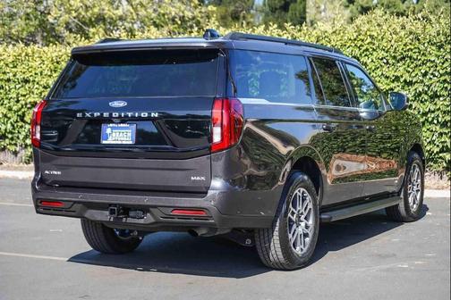 Dark Matter Gray Metallic 2025 Ford Expedition Max Active 4x2