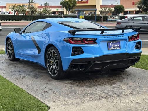 2025 Chevrolet Corvette Stingray w/2LT