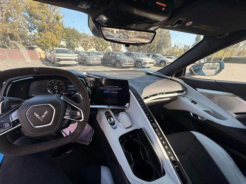 2025 Chevrolet Corvette Stingray w/2LT