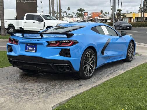 2025 Chevrolet Corvette Stingray w/2LT