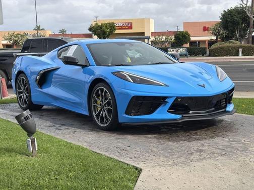 2025 Chevrolet Corvette Stingray w/2LT