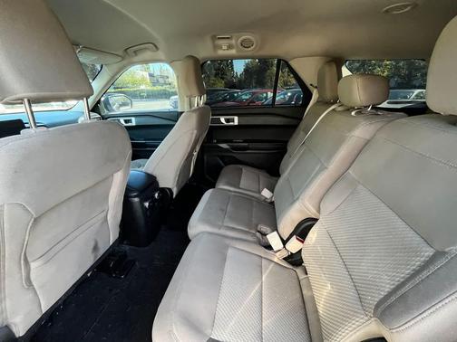 2021 Ford Explorer Base