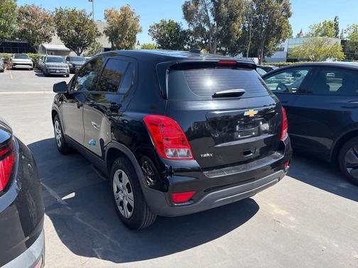 Mosaic Black Metallic 2018 Chevrolet Trax LS