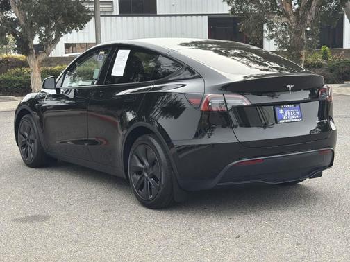 2025 Tesla Model Y Long Range Dual Motor All-Wheel Drive