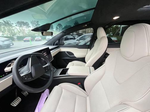 2023 Tesla Model X Plaid Tri Motor All-Wheel Drive