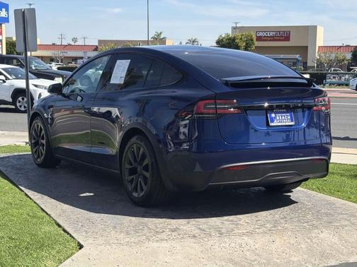 2025 Tesla Model X Long Range