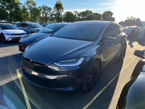 2023 Tesla Model X Plaid Tri Motor All-Wheel Drive