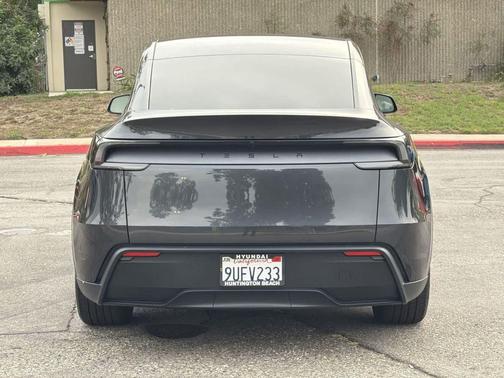 2026 Tesla Model Y Long Range Dual Motor All-Wheel Drive