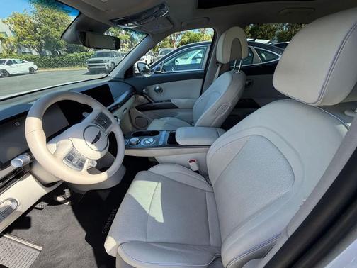 Alta White 2023 Genesis GV60 Advanced AWD