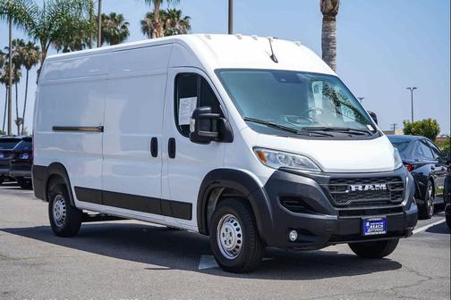 Bright White Clearcoat 2025 RAM ProMaster 2500 Tradesman