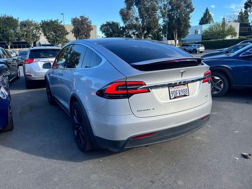 2018 Tesla Model X 75D