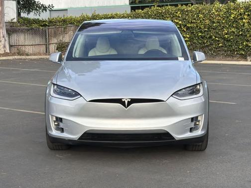 2018 Tesla Model X 75D