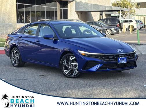 2025 Hyundai ELANTRA SEL