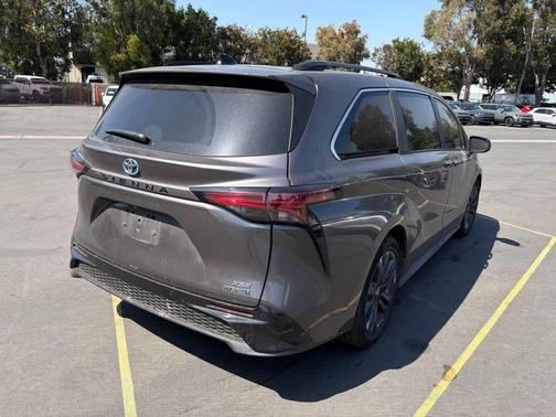 Predawn Gray Mica 2022 Toyota Sienna XSE 7 Passenger