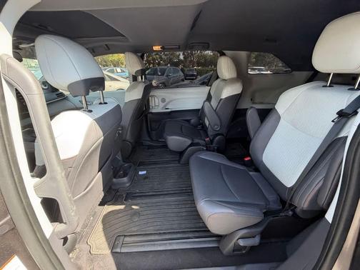 Predawn Gray Mica 2022 Toyota Sienna XSE 7 Passenger