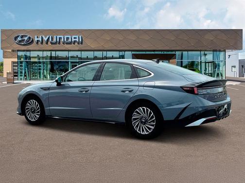 2025 Hyundai SONATA Hybrid SE