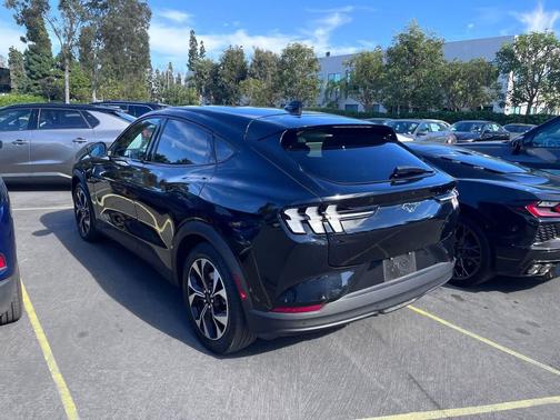 2024 Ford Mustang Mach-E Select