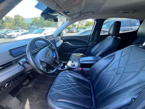 2024 Ford Mustang Mach-E Select