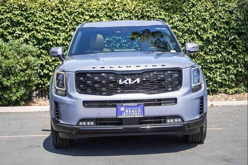 Everlasting Silver 2022 Kia Telluride SX