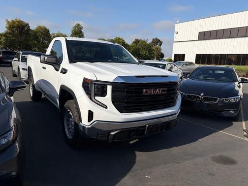 Summit White 2025 GMC Sierra 1500 Pro