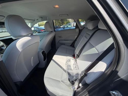 Ecotronic Gray Pearl 2024 Hyundai KONA EV SEL