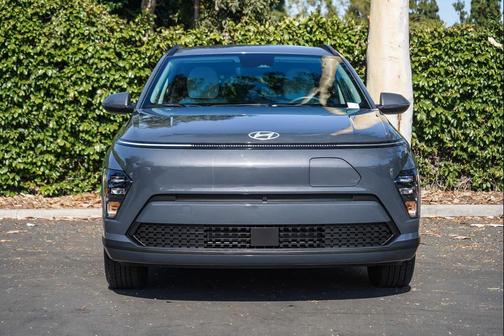 Ecotronic Gray Pearl 2024 Hyundai KONA EV SEL