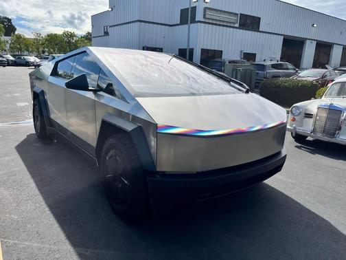 2025 Tesla Cybertruck All-Wheel Drive