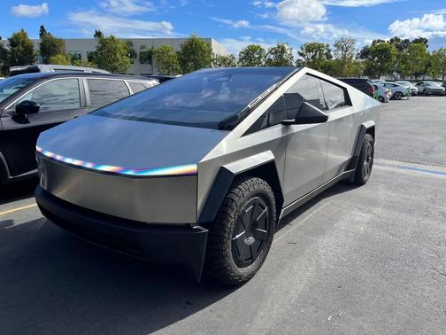 2025 Tesla Cybertruck All-Wheel Drive