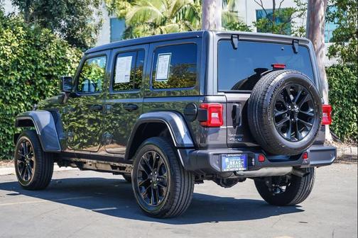 Granite Crystal Metallic Clearcoat 2025 Jeep Wrangler 4xe Sahara