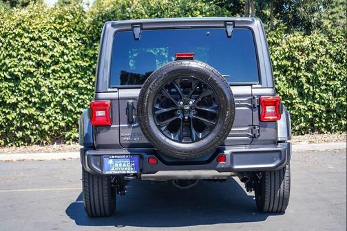 Granite Crystal Metallic Clearcoat 2025 Jeep Wrangler 4xe Sahara