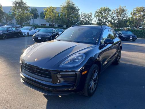 2023 Porsche Macan T