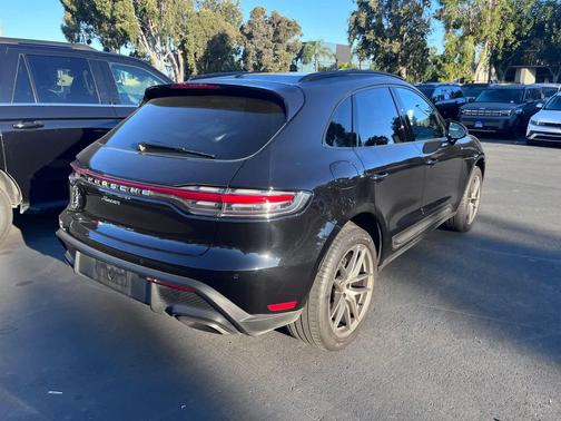 2023 Porsche Macan T