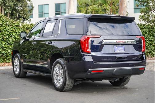 Midnight Blue Metallic 2024 GMC Yukon SLT