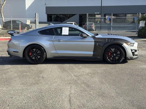 2020 Ford Shelby GT500 Base