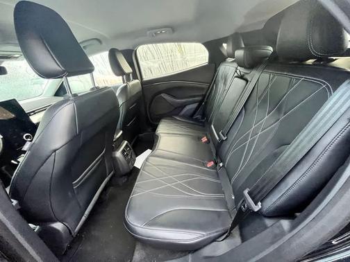 2022 Ford Mustang Mach-E Select