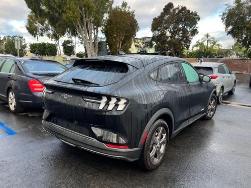 2022 Ford Mustang Mach-E Select