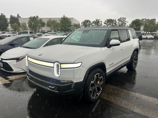 2022 Rivian R1S Launch Edition