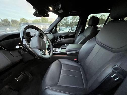 2023 Land Rover Range Rover P400 SE
