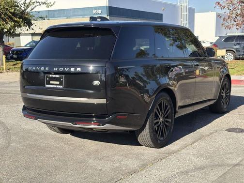 2023 Land Rover Range Rover P400 SE