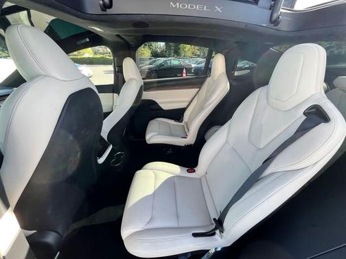 2024 Tesla Model X Long Range
