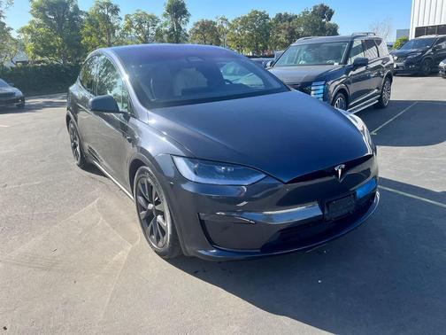 2024 Tesla Model X Long Range