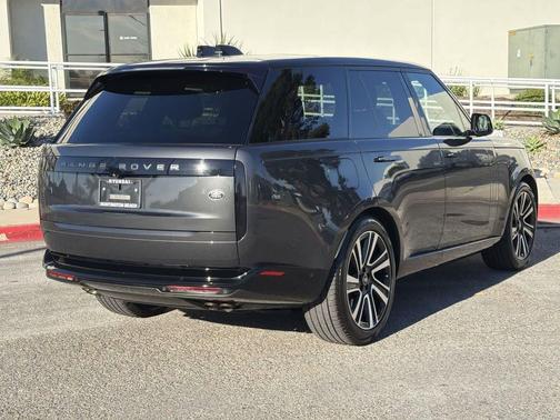 2023 Land Rover Range Rover P530 SE
